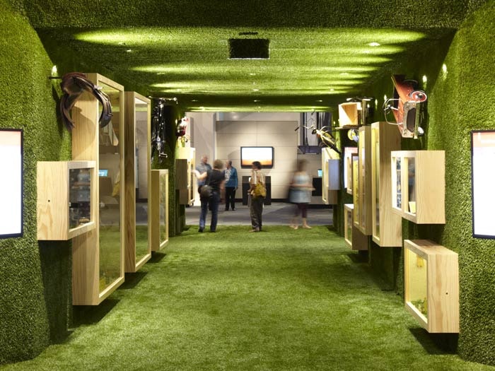 Slice of Heaven exhibition, 2010. Photograph by Michael Hall. Te Papa slice-of-heaven_tile.jpg
