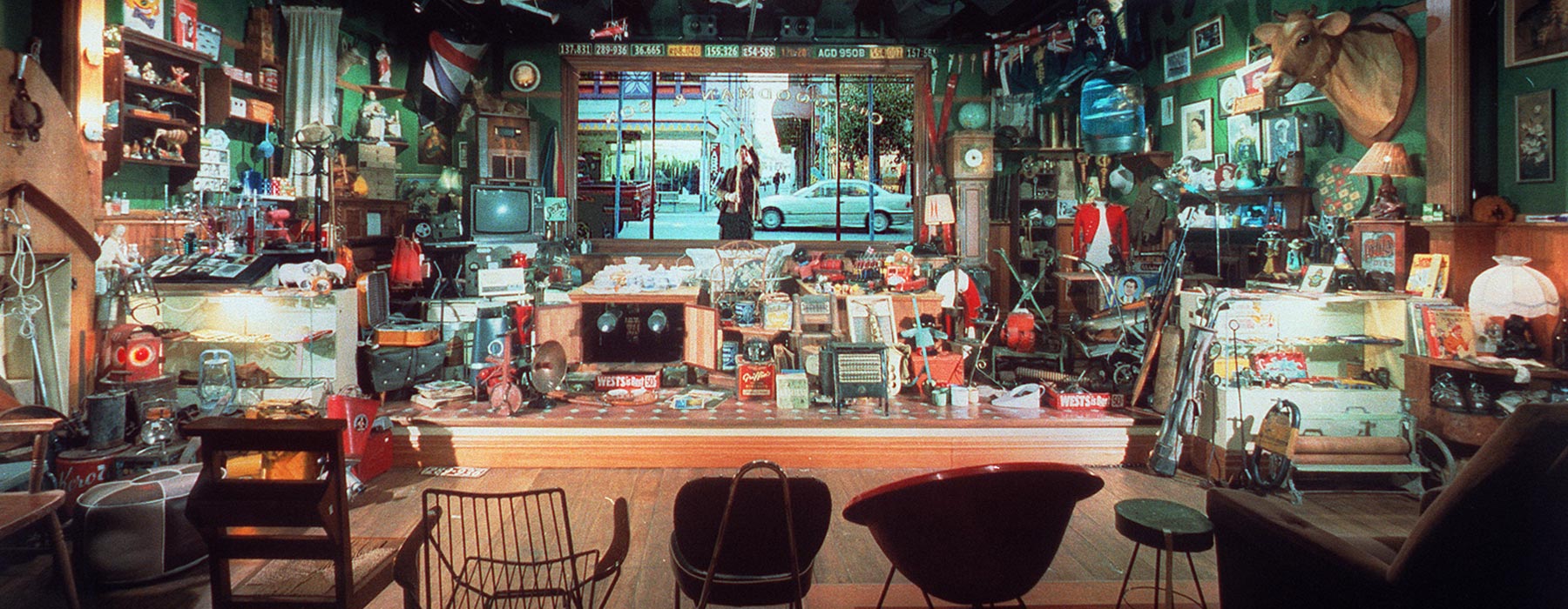 Inside Golden Days. Te Papa