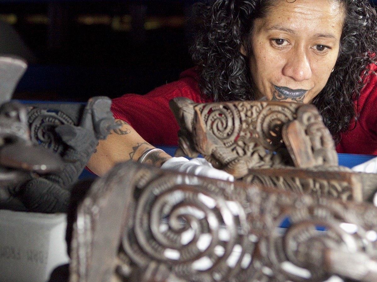 Caring for Taonga Māori, 2010. Norm Heke © Te Papa A lady caring for Caring for Taonga Māori