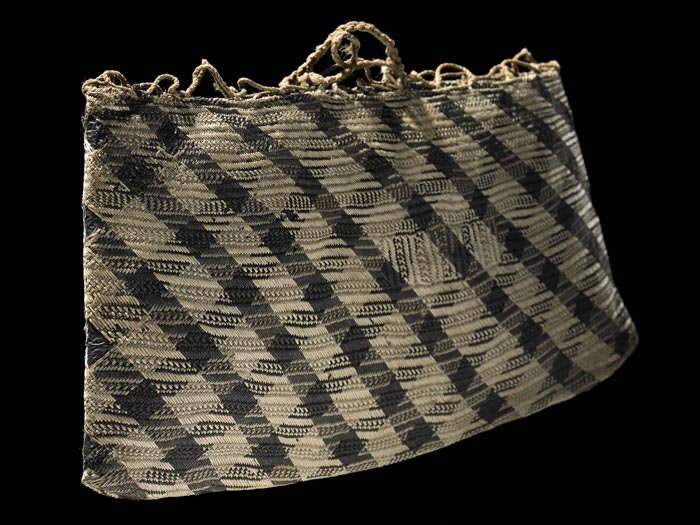 Kete whakairo (patterned bag), 1800-1833, New Zealand, maker unknown. Purchased 1977. Te Papa (ME013967)