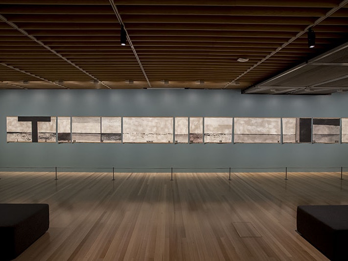 Colin McCahon, Walk (Series C), 1973, acrylic on hessian. Reproduce courtesy of Colin McCahon Research and Publication Trust. Photo by Maarten Holl. Te Papa (145054) Colin McCahon’s Walk (Series C) hangs on a wall in Toi Art