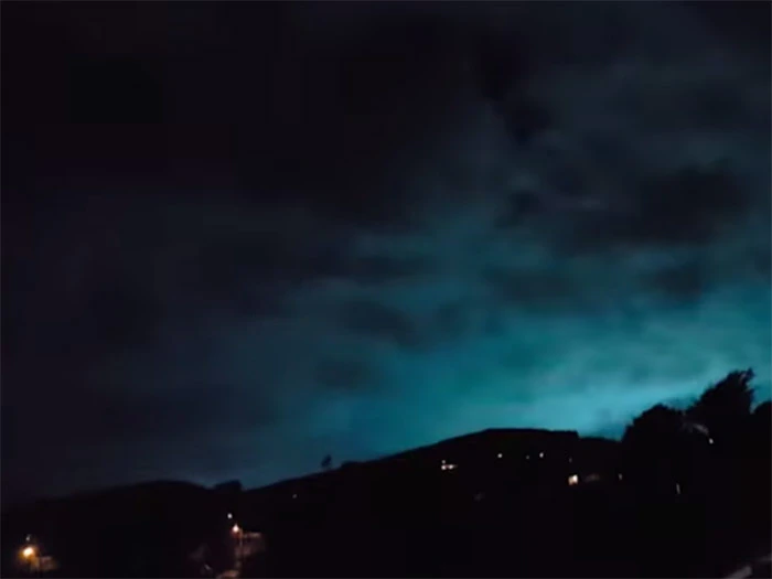 Earthquake lights over Wellington, 14 Nov 2016