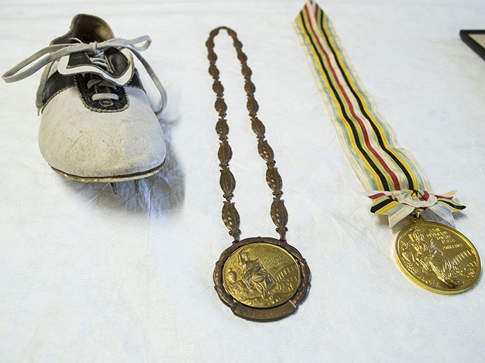 Peter Snell’s shoe and two gold medals