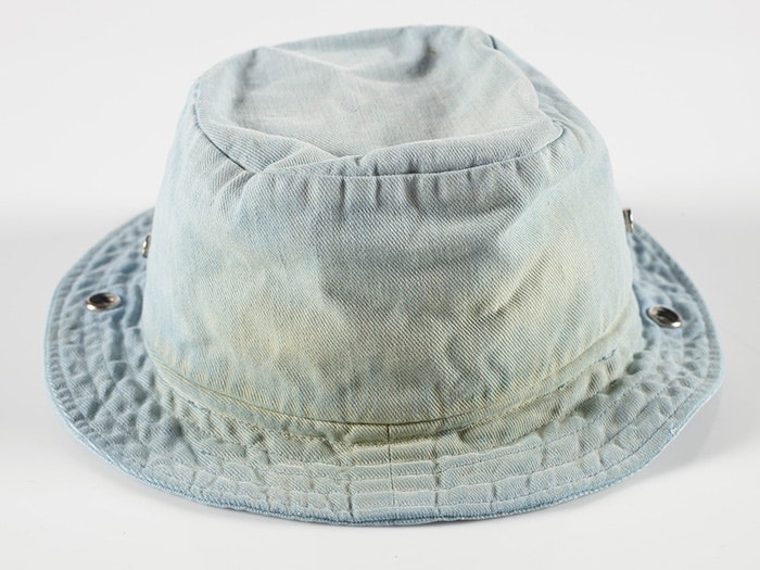 Fred Dagg’s blue denim hat