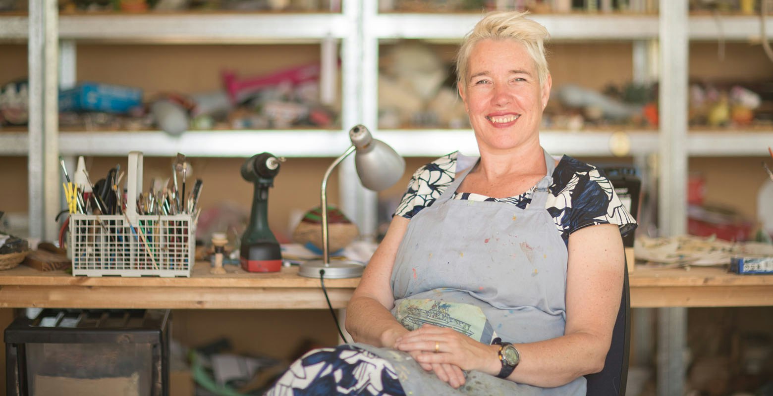 Lisa R. Walker Lisa Walker: Artist and jeweller | Te Papa