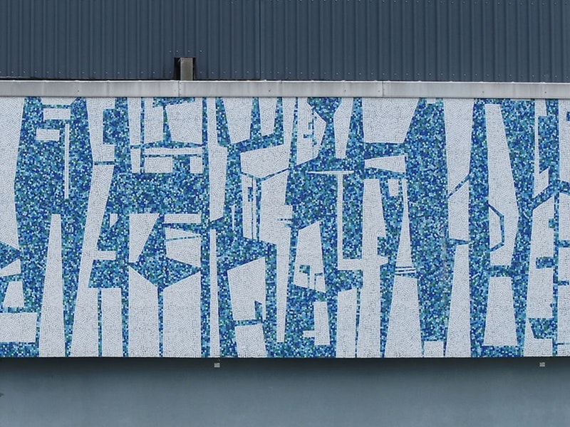 Drone image of Guy Ngan’s Bledisloe House penthouse frieze (1956) captured by Aerialsmiths, commissioned by Auckland Council, 2019 bledisloehousefrieze_west_crop_800x600.jpg
