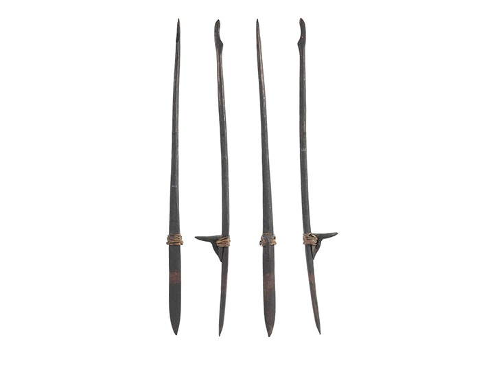 Kō (digging implement), 19th century, maker unknown. Augustus Hamilton Collection. Te Papa (ME000462) Four views of the same digging implement with a carved top and a step strapped on with cord.