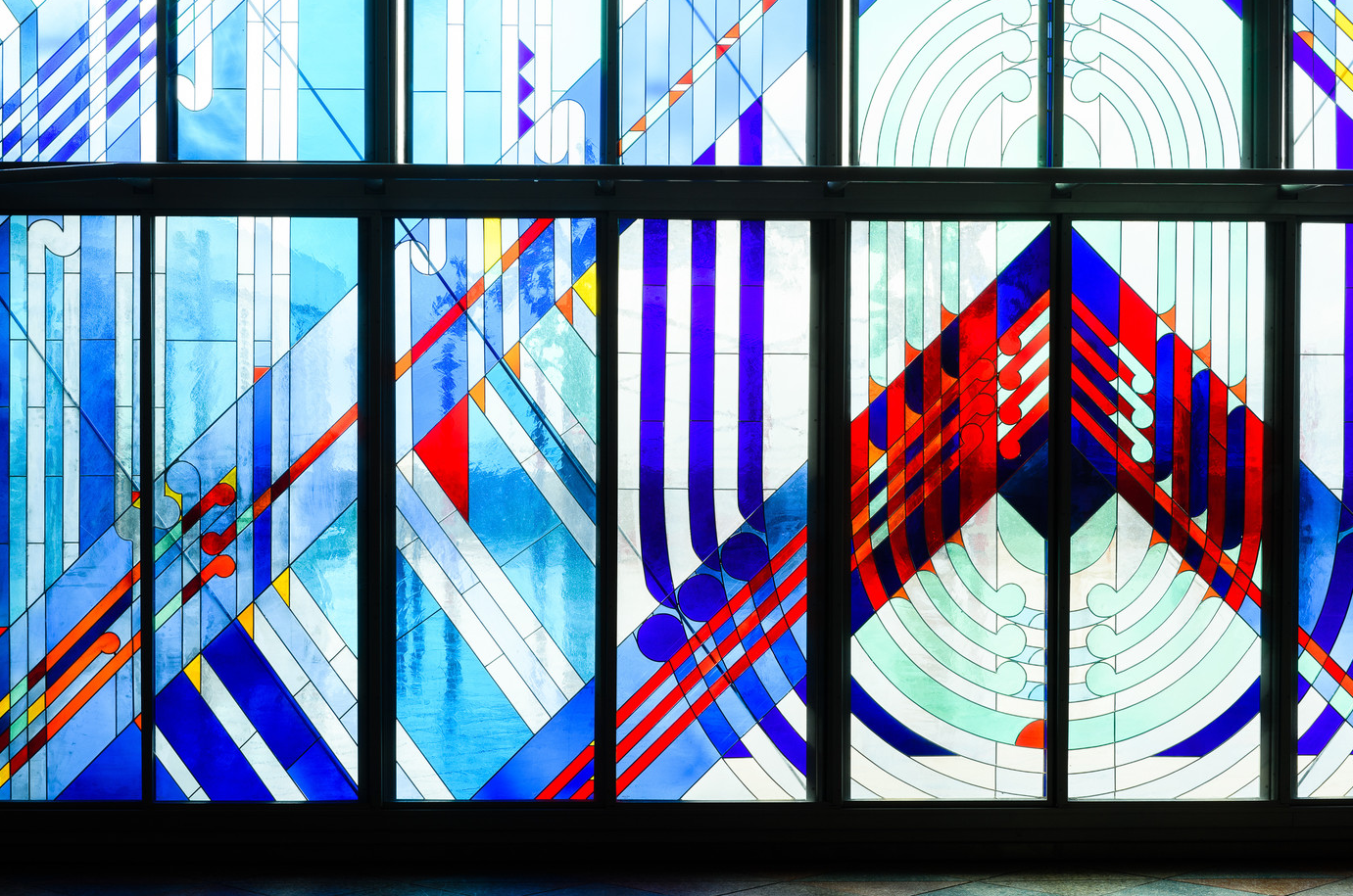 Robert Jahnke (designer), Ranginui (stained glass window), 1997
